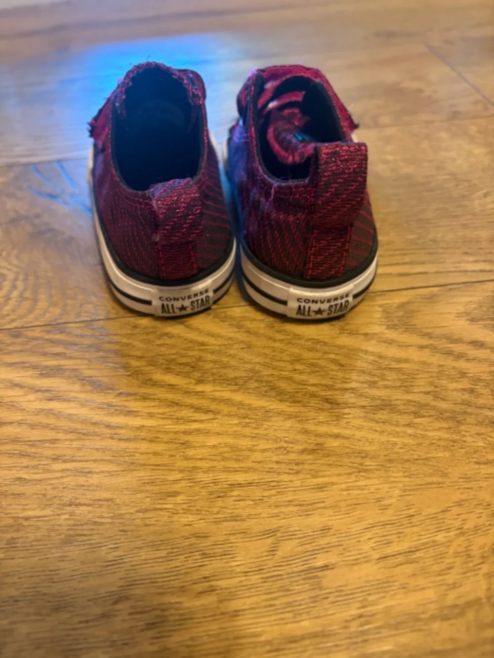 Converse Toddler Shoes – Size 7C